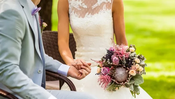 Fiancailles et cortege de noces lors d'un mariage russe traditionnel